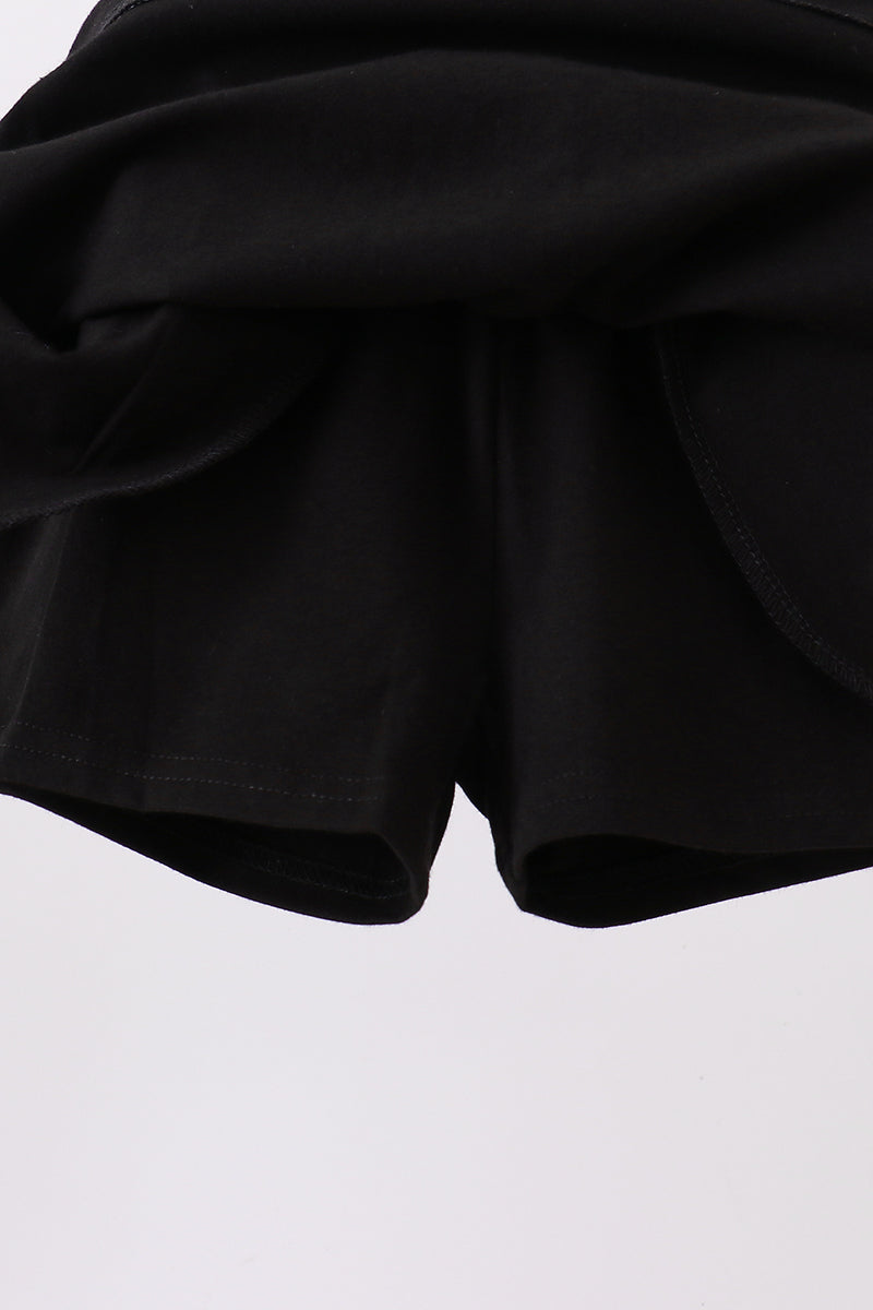Black skort with scalloped hem
