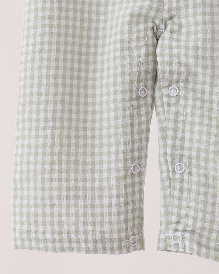 Side view gingham jonjon with button placket at leg opening