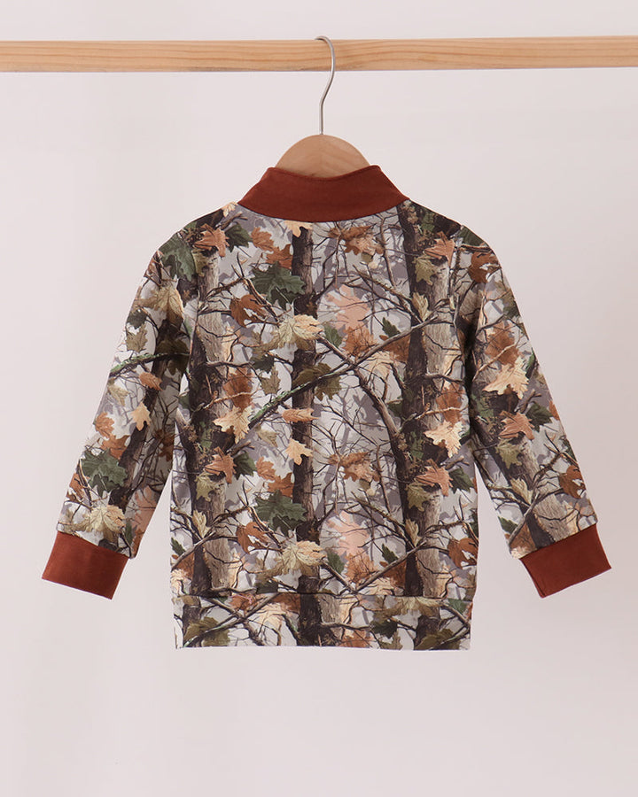 Tree-camouflage pullover back view with brown collar and button placket