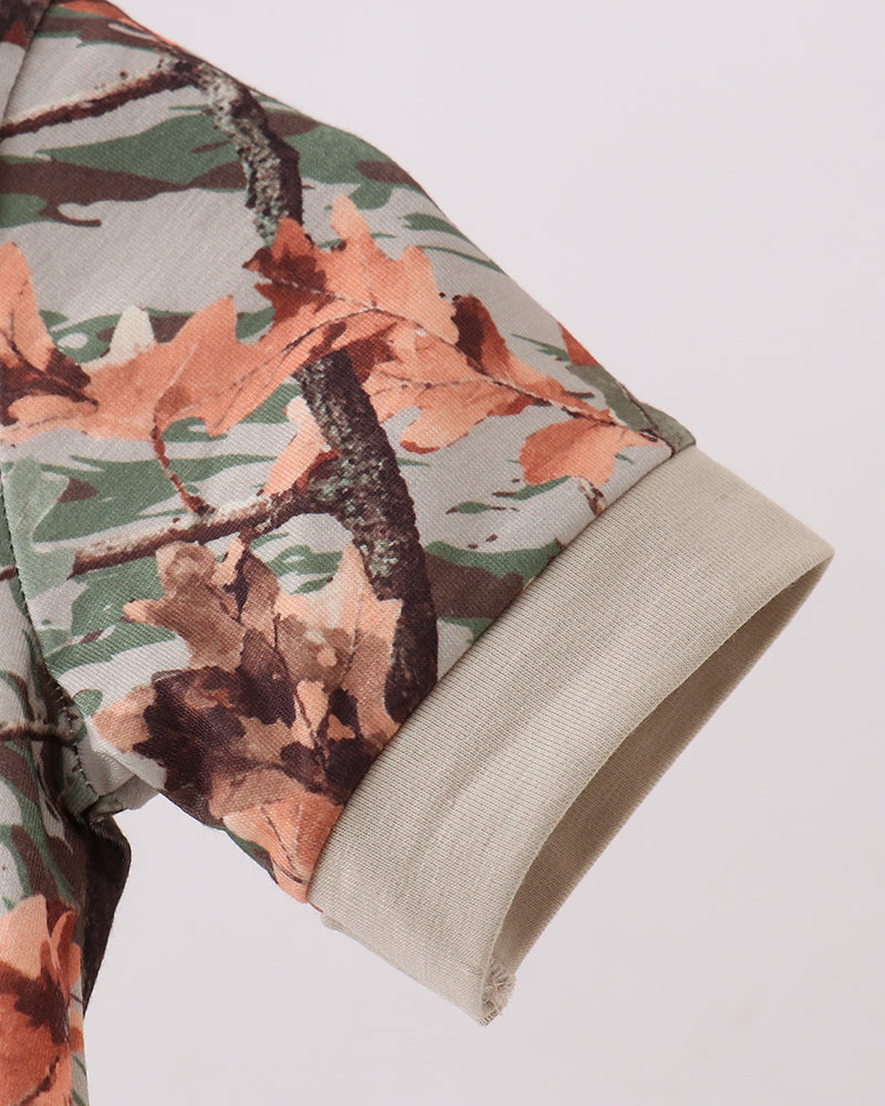 Sleeve with camo print