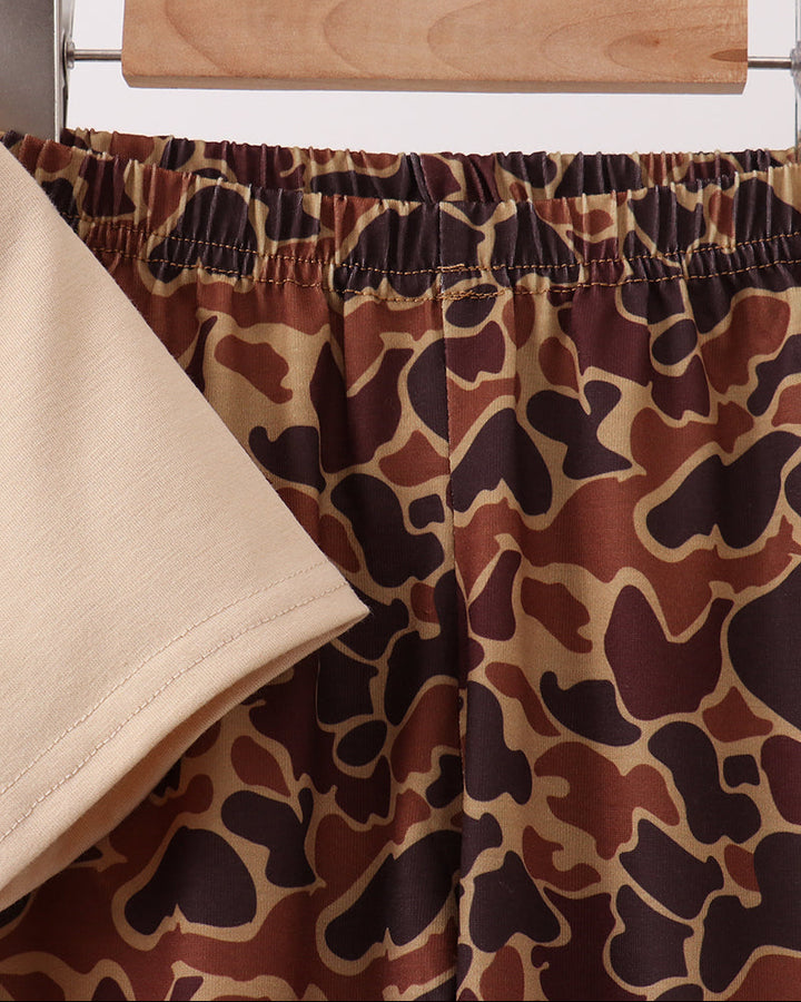 Camouflage pants with elastic waistband and brown-and-beige allover pattern
