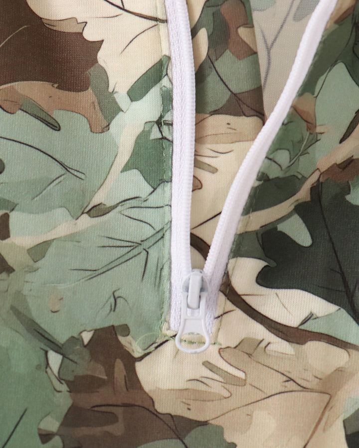 Camouflage hoodie hood with white zipper and drawstrings