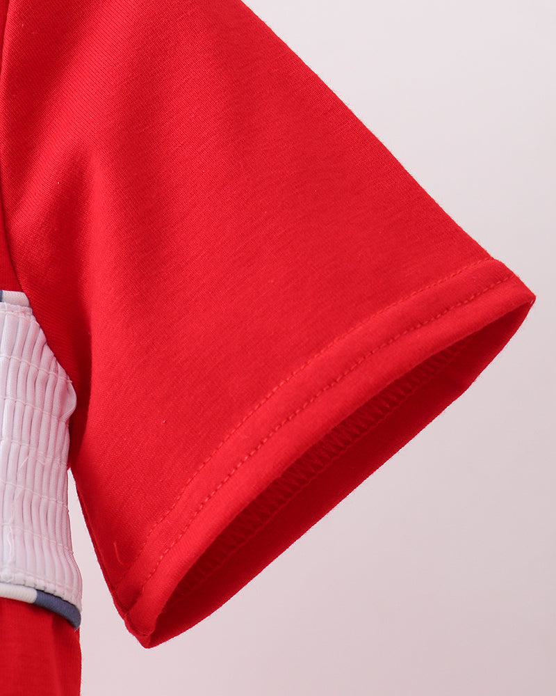 Red short-sleeve shirt with neat hem and facing