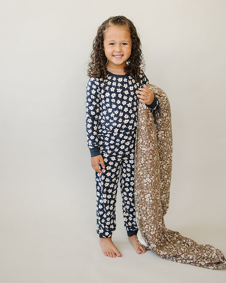 Kids navy daisy bamboo pajama set, long-sleeve top and cuffed pajama pants