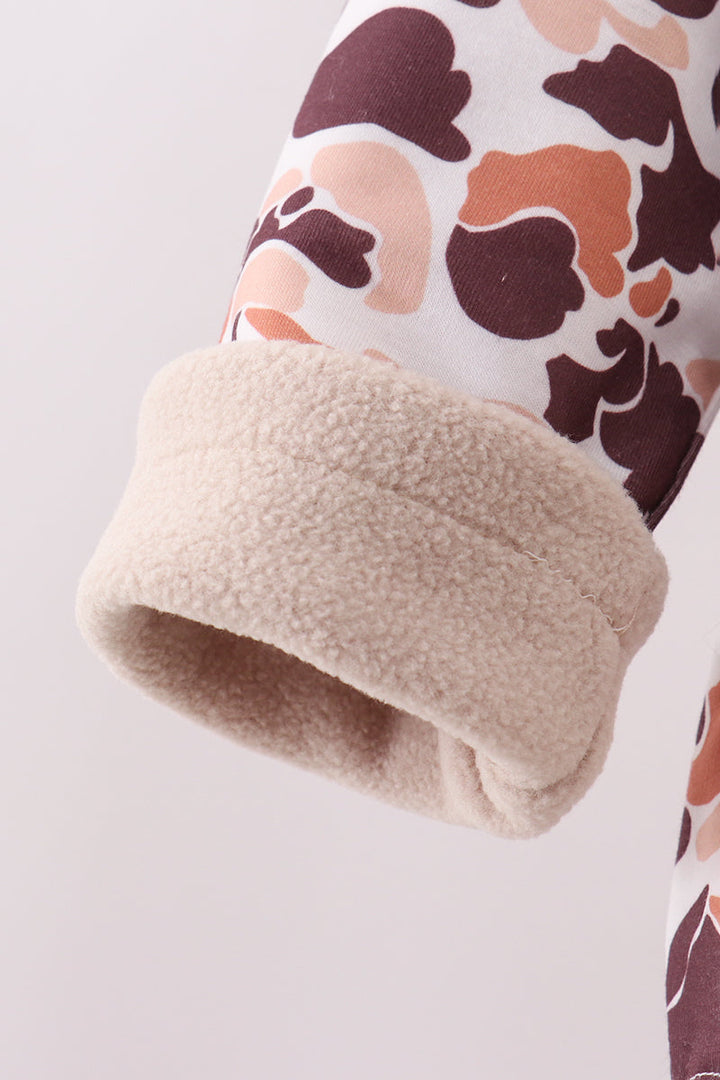 Camo fleece coat sleeve with thick sherpa cuff and hood lining