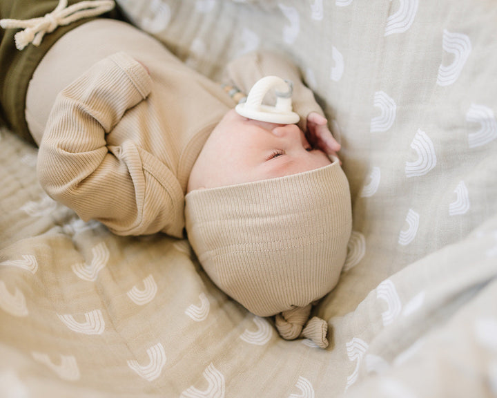 Oatmeal Organic Ribbed Newborn Knot Hat