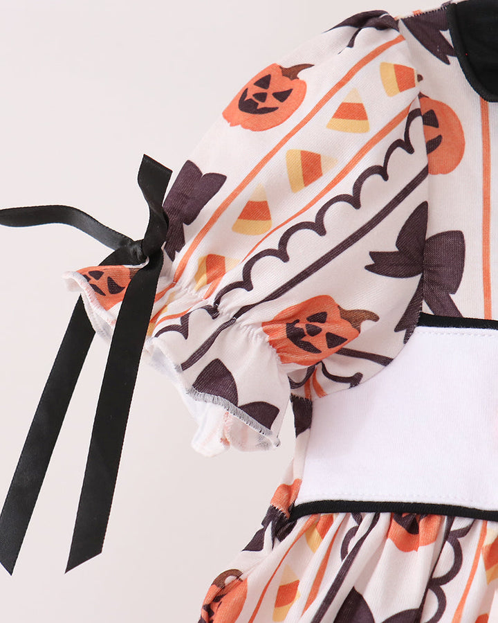 Pumpkin ruffle bloomer set for infants, white with orange pumpkins and black bats