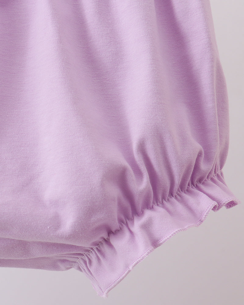 Close up of purple bloomers