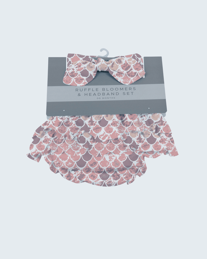 Ruffle bamboo bloomers with pink and white scallop pattern