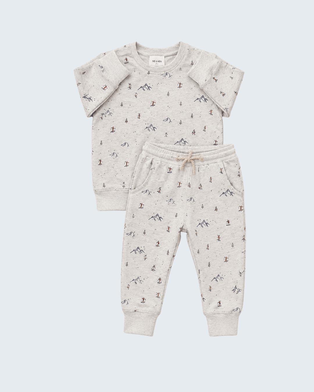Kids terry set with skier print: short-sleeve top and drawstring jogger pants, light gray