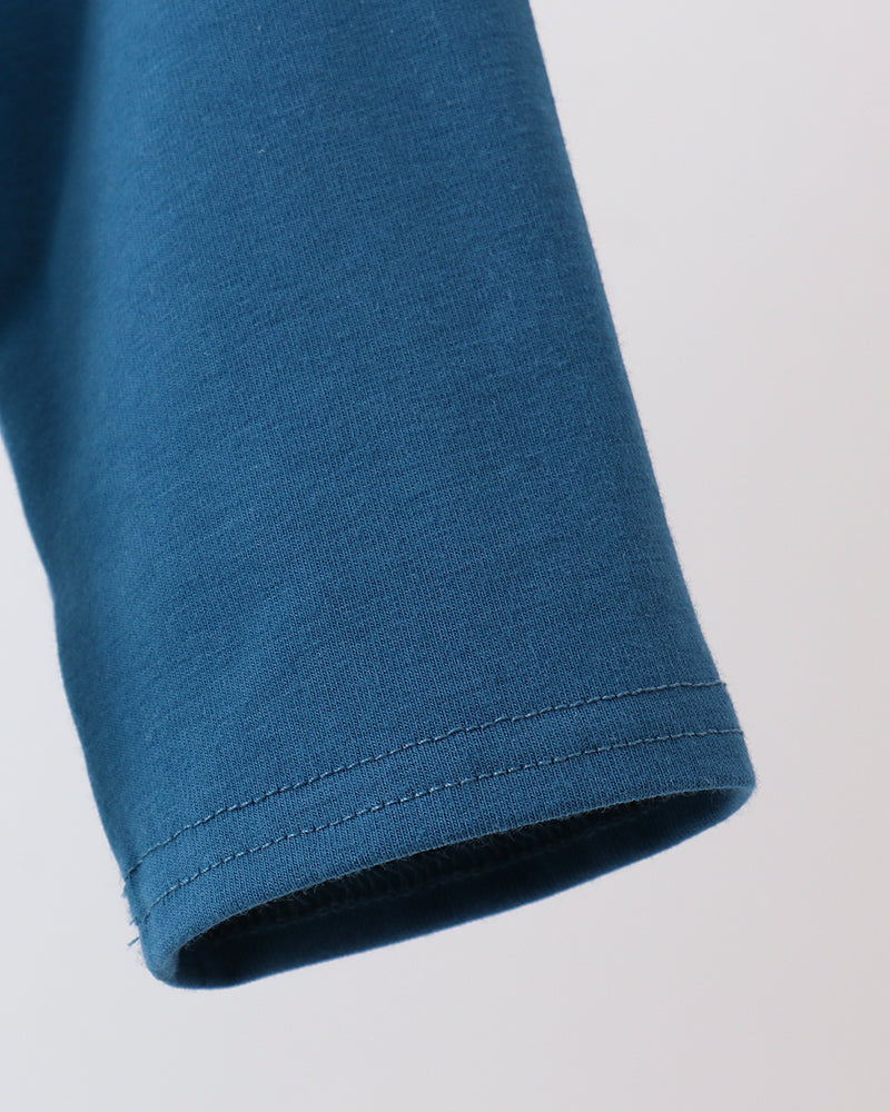 Blue sleeve