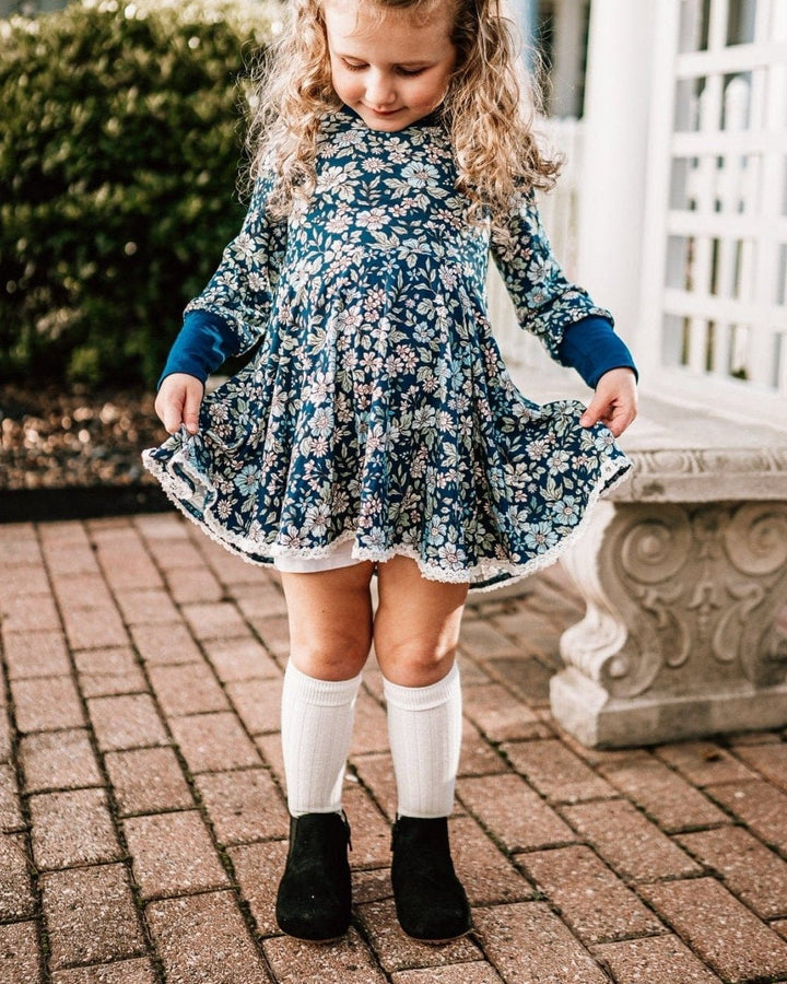 Kids suede ankle boots with low heel and pull-on style