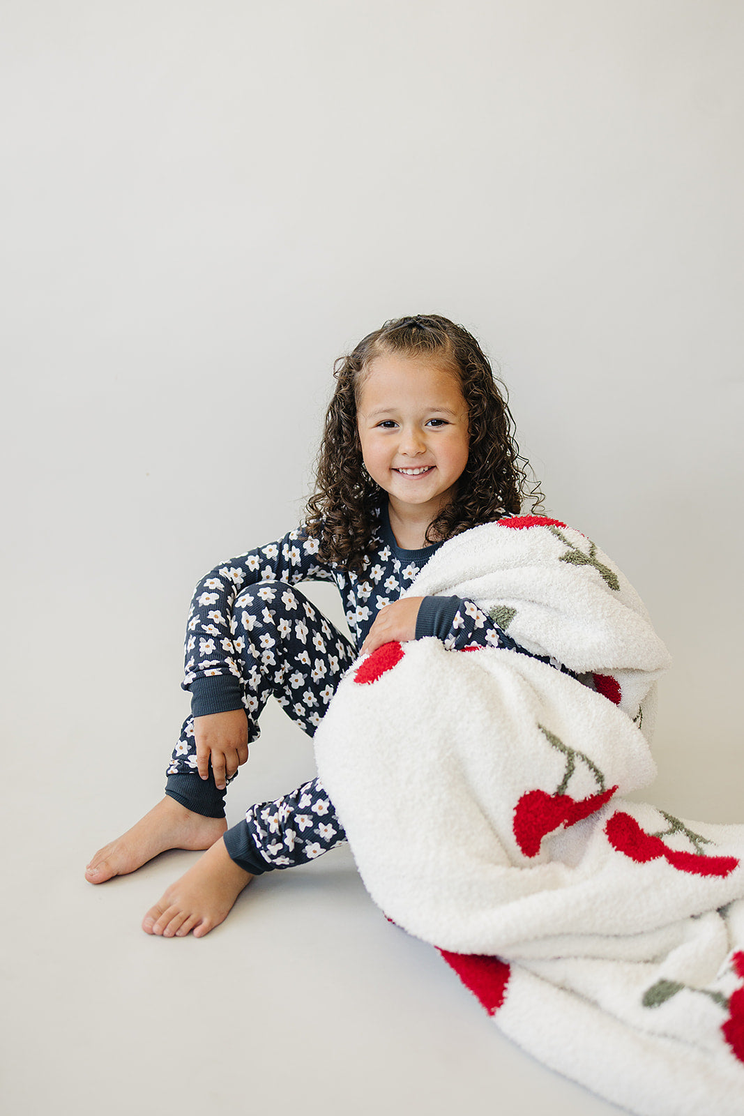 Navy Daisy Ribbed Bamboo Pajamas Set